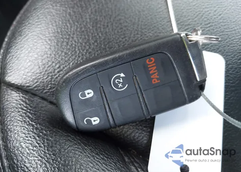 2019 Jeep Compass Altitude 4X4 from USA, damaged, VIN 3C4NJDBB9KT601373